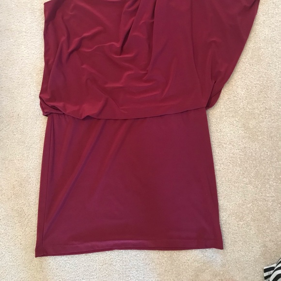 Burgundy one shoulder dress - Picture 2 of 2